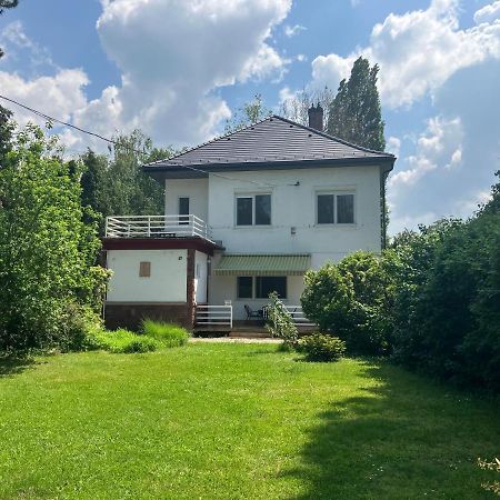 Honvéd apartmanház Balatonlelle Exterior foto