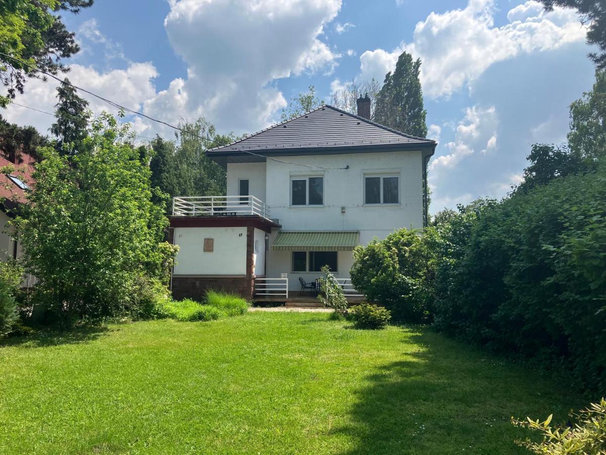 Honvéd apartmanház Balatonlelle Exterior foto